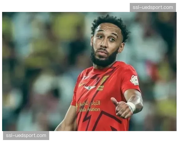 奥巴梅扬36岁零9个月破门，刷新马赛65年最年长进球纪录